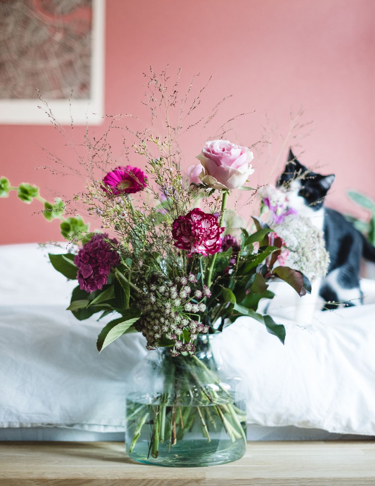 Romantischer Blumenstrauß mit wildem Touch: Blumen und Gräser kombinieren